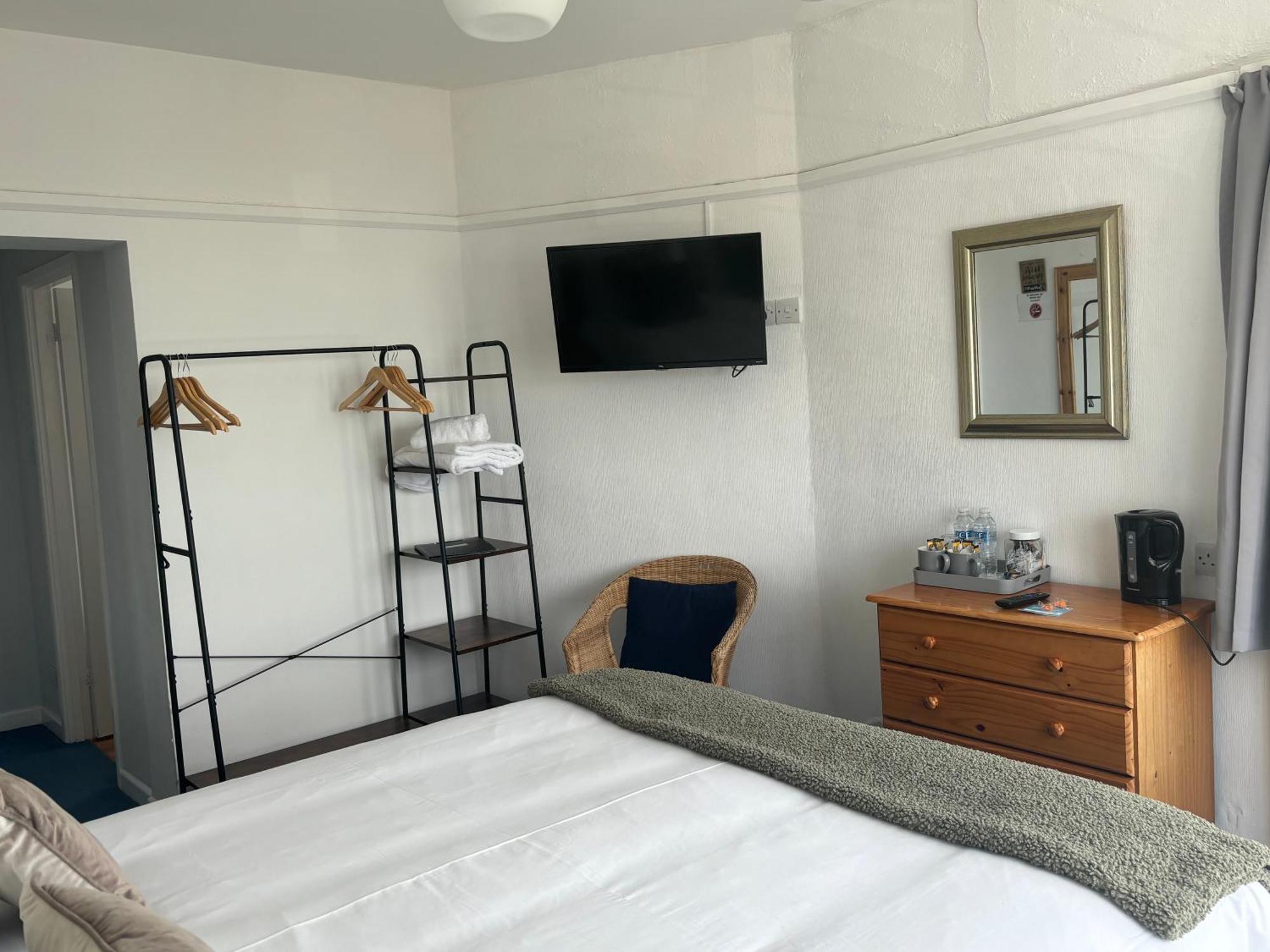 The Yacht Inn 펜젠스 외부 사진
